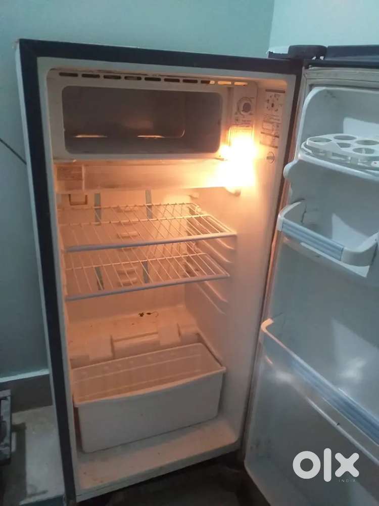 LG 180 liter fridge for sale