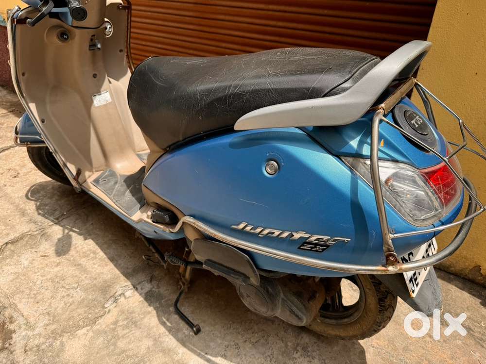 Tvs Jupiter 125 in good condition. Insurance running