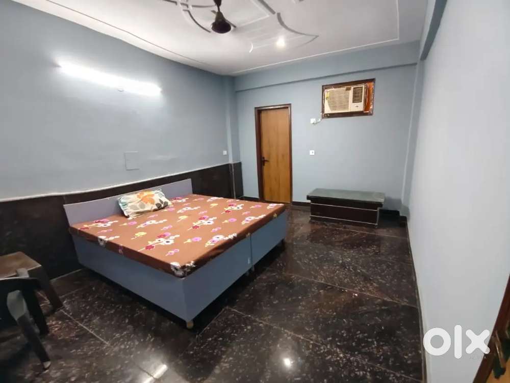 Co-Living PG in Noida Sector 63A  AC + Wi-Fi + Meals @ ₹7500