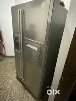 Refrigerator  600 litres