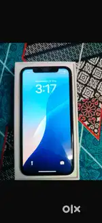iPhone 11 //storage 128 gb