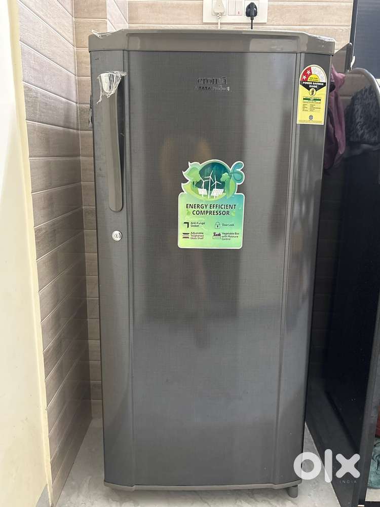 Croma fridge with energy efficient compressor