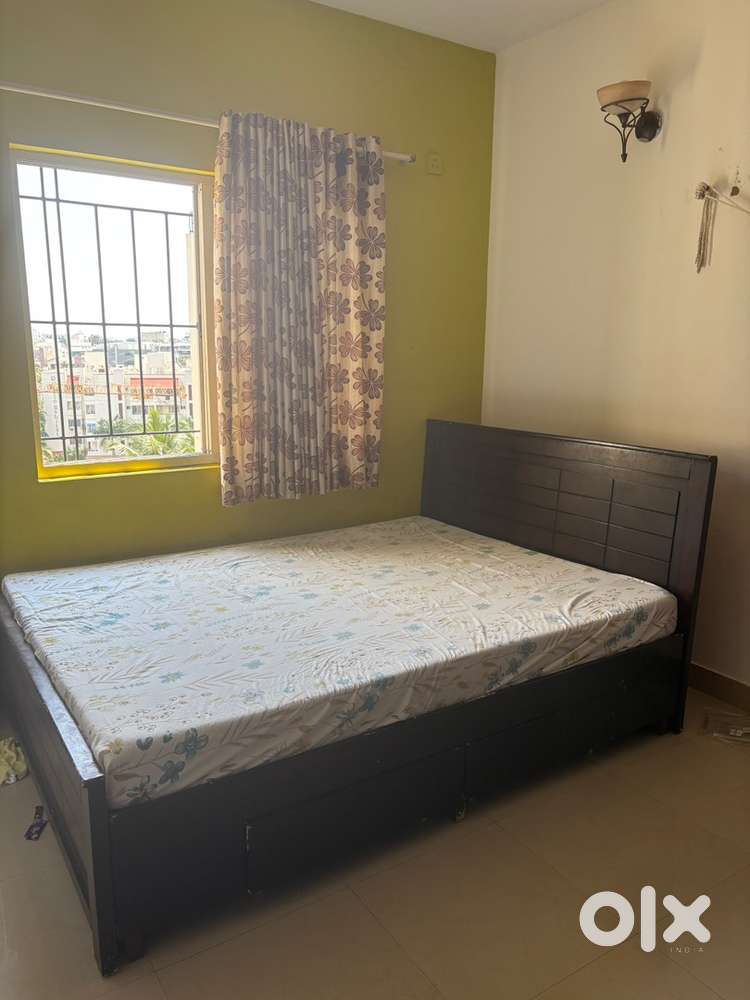 Bed with Mattress Set