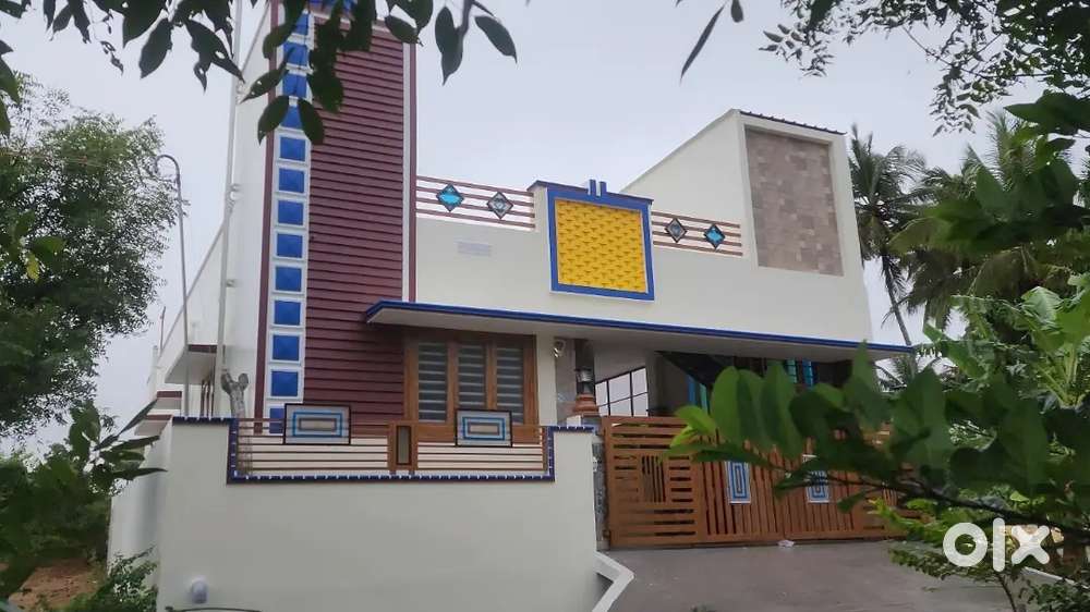 House for lowest price near road in kinathukadavu!
