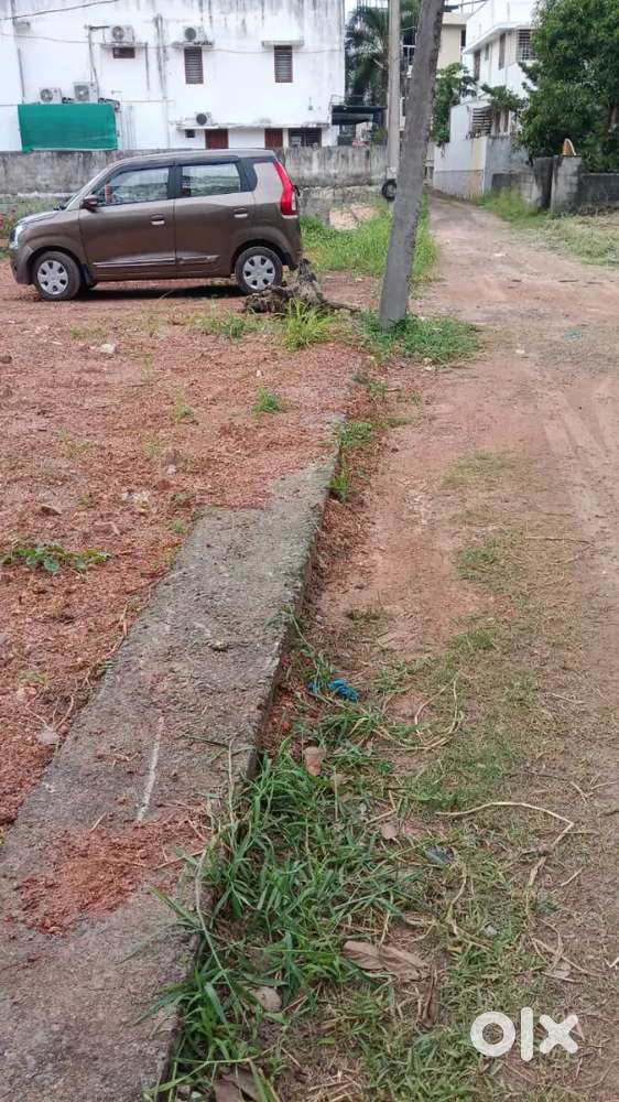 Sreekaryam kariyam jn to 300mtr 4cent plot