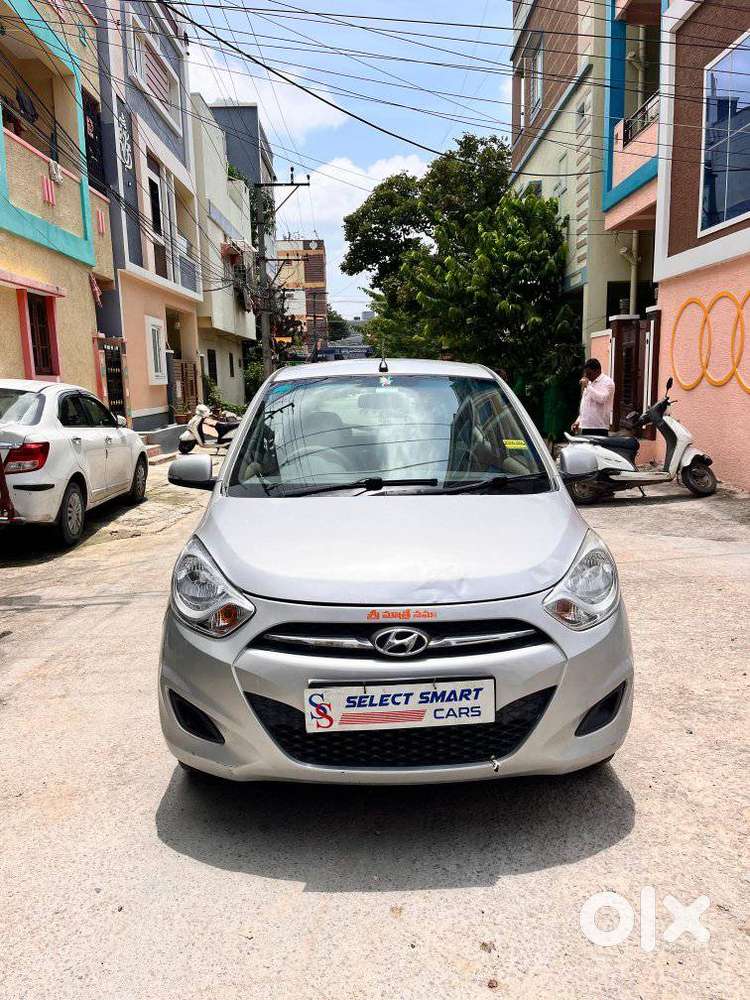 Hyundai i10 Sportz AT, 2010, Petrol