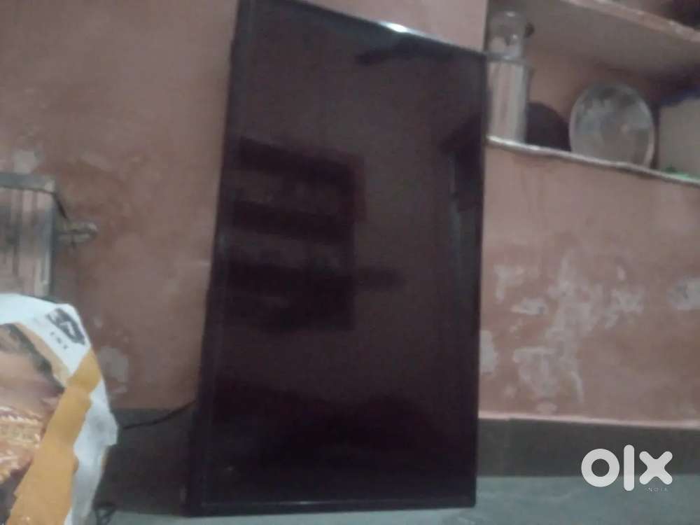 Crown company ki LED 40 inchi Android