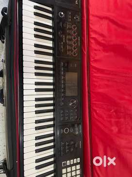 Roland FA-06 keyboard in very good condition piano
