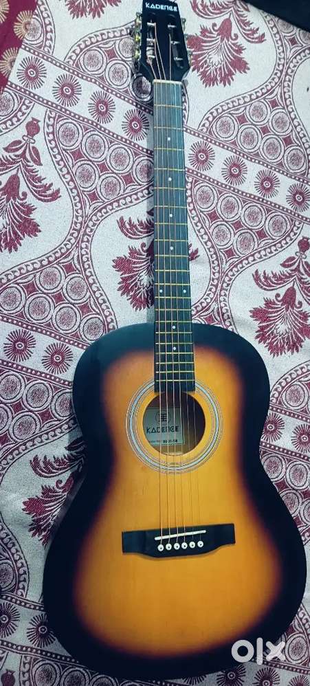 Kadence BB01Guitar in excellent condition