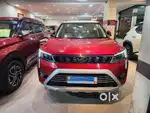Mahindra XUV300 W8 Option Dual Tone Diesel, 2022, Diesel