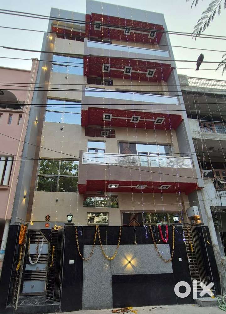 PG Runner Required For New Building in Sector 20 Noida of 10 Rooms