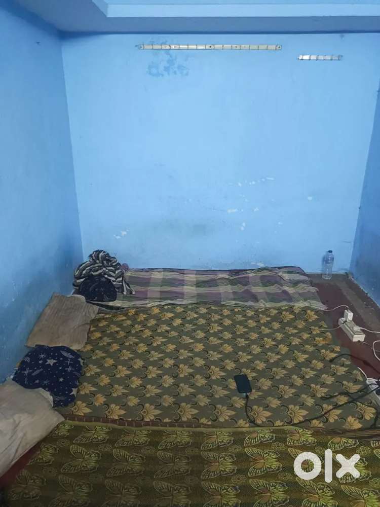 Share room only bachelor ( Boy )