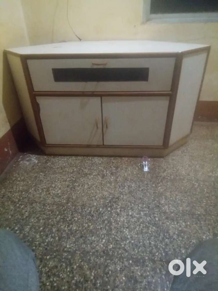 TV Table for sale good condition