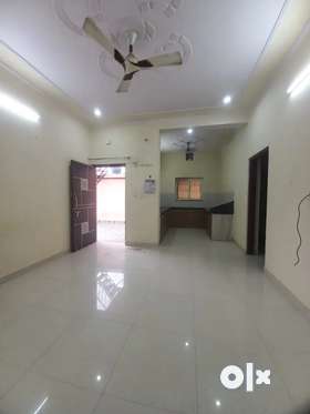 Jiya Property & TO-LET Services Mansarovar Plaza Very Prime Loction 2BHK Specious Indipendent Pe...