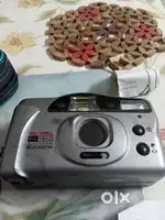 Bell Howell automatic 35 mm auto focus camera with 2 way flash