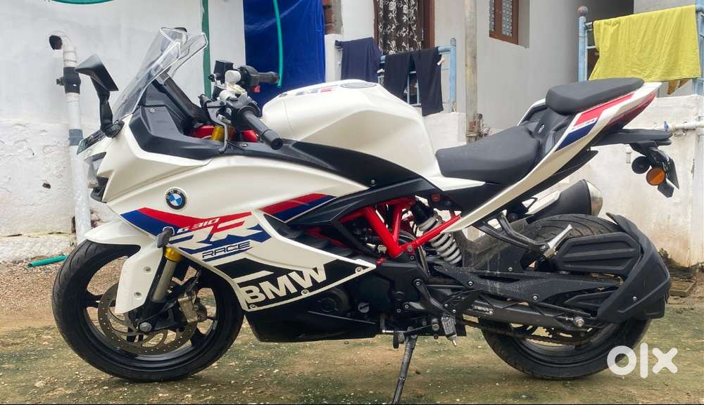 Brand new condition no scratches and no replacements