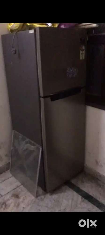 Samsung Fridge 236 litre