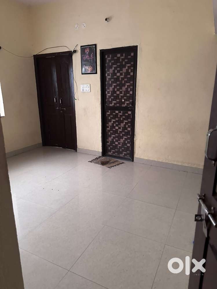 1 room set for female