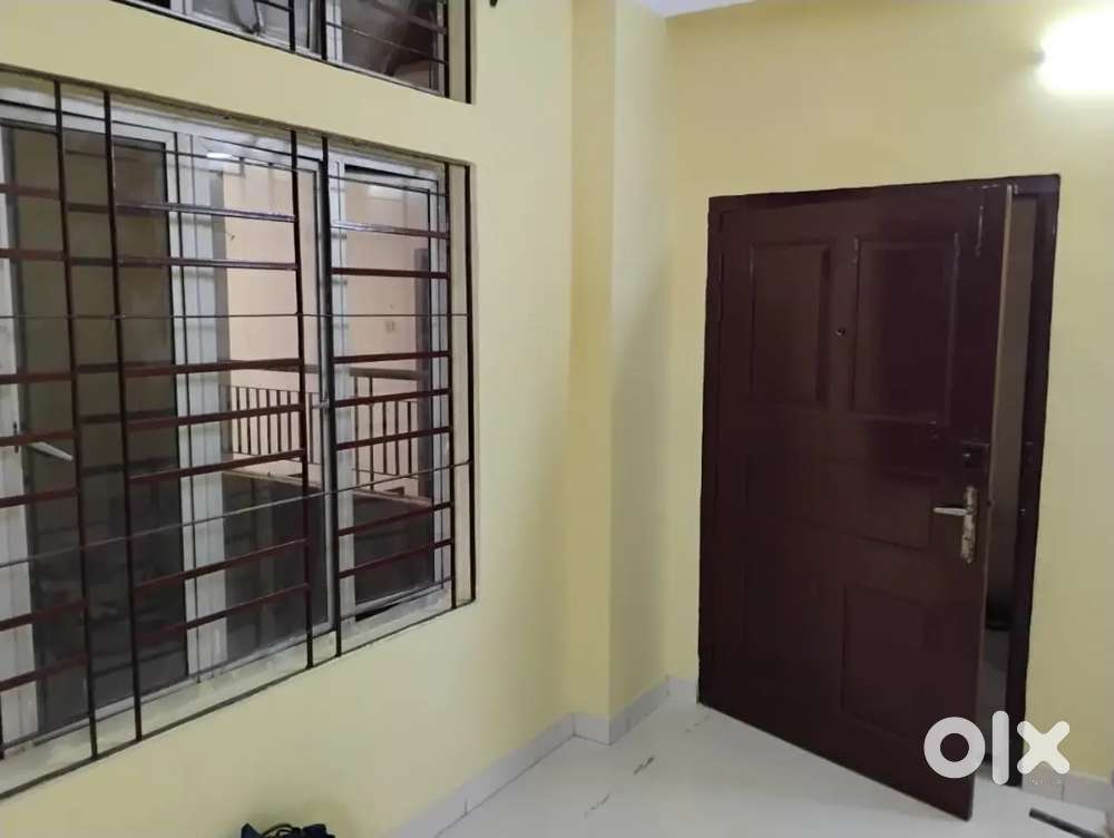 2bhk semi furnished flat Bamunimoidam