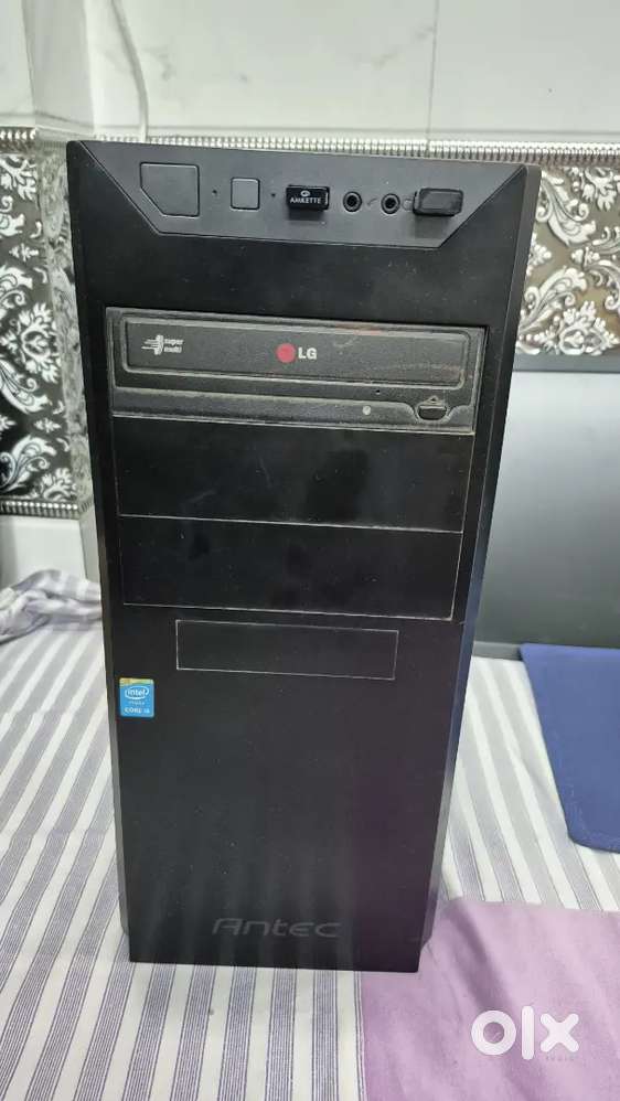 2 cpu desktop and  hp monitor