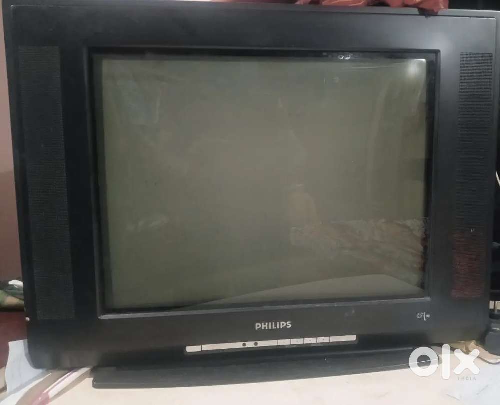 Philps Tv (11'2) in black colour  but colour tv