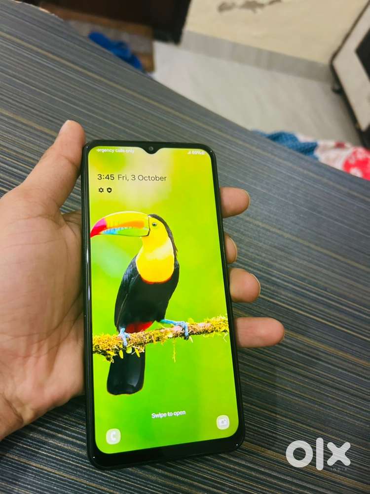 Samsung galaxy M13 4gb 64gb
