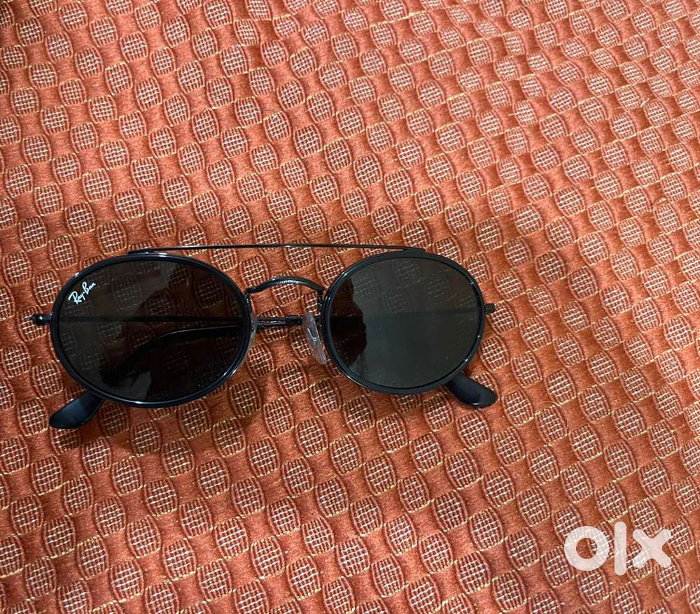 Ray-Ban Glasses from USA, Apple earphones original with bill.