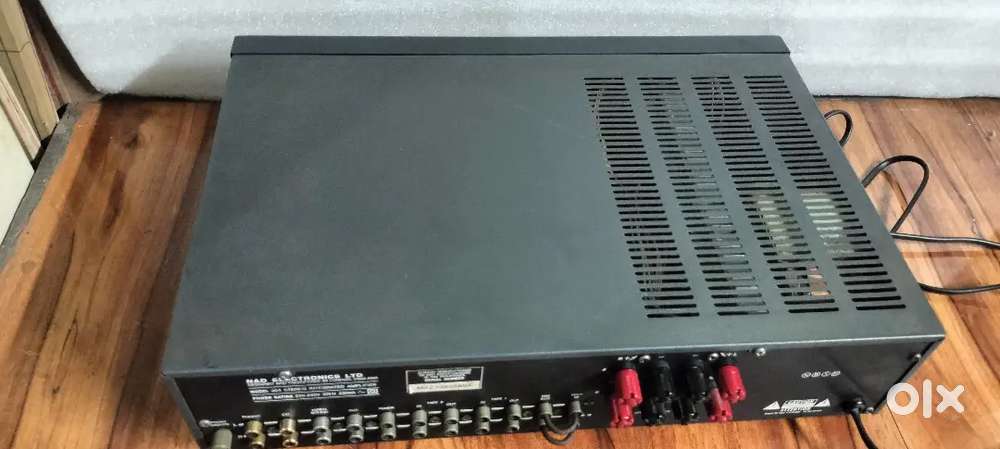NAD STEREO AMPLIFIER