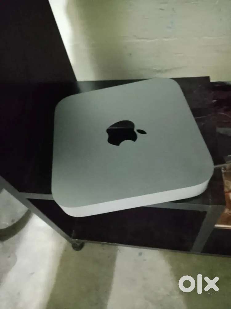 Apple Mac mini M2 with LG monitor and keyboard mouse