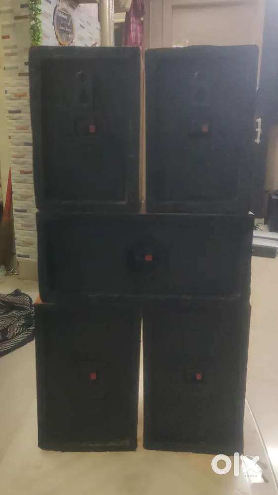 Sony 5 speakers 100 watts. 6 to 8 ohms. Only for Rs 13,000.