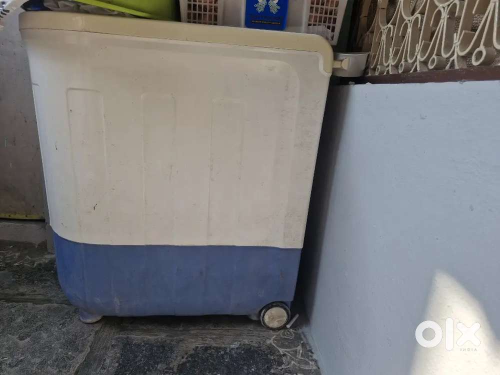 Whirlpool semi automatic