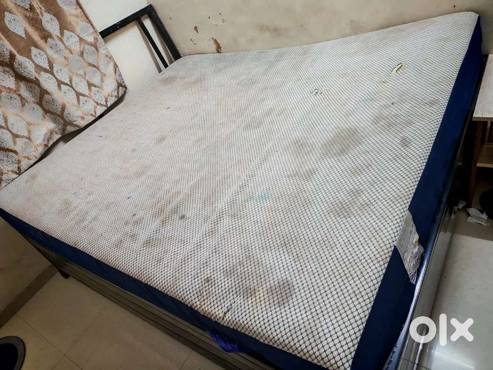 Memory foam Queen size Mattress