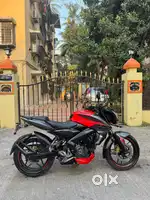 BAJAJ PULSAR NS200