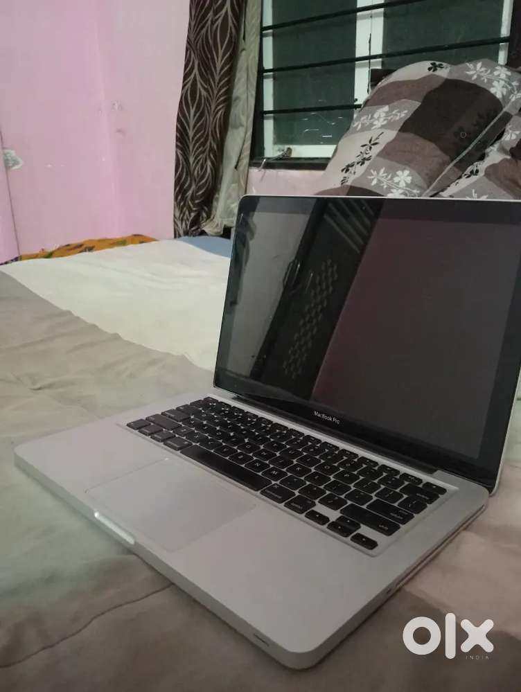 APPLE MACBOOK PRO