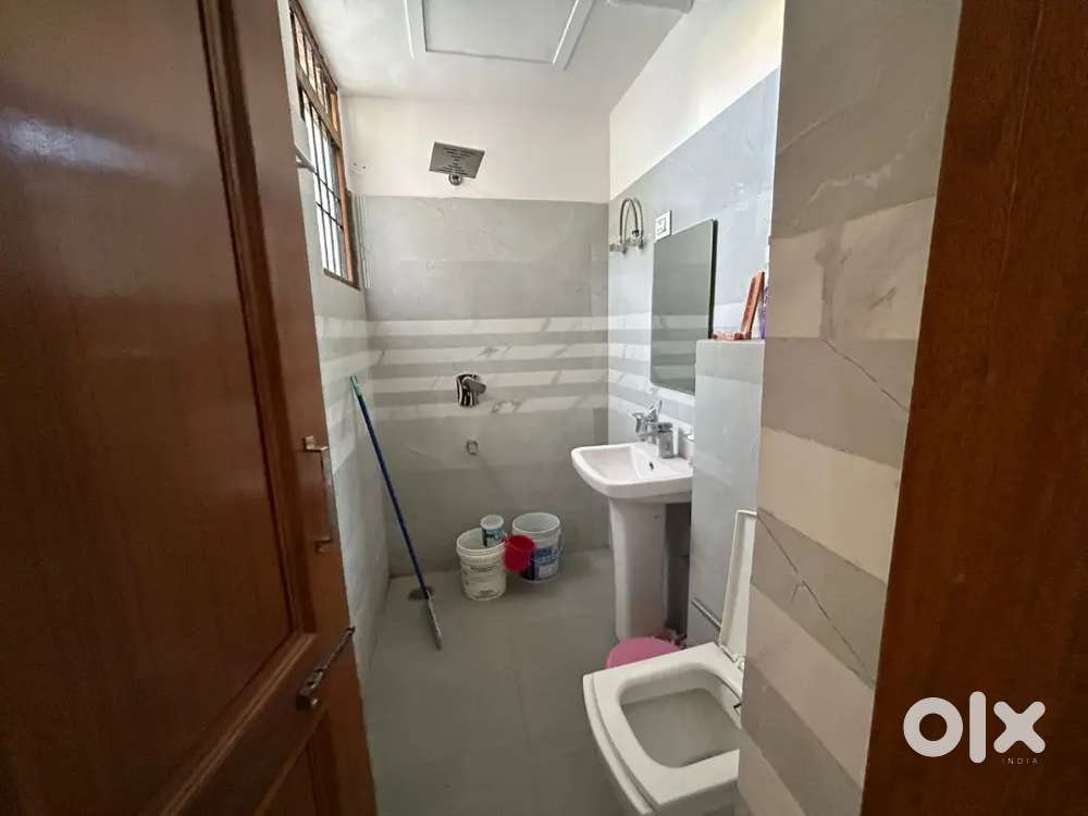 2053  A sector 66 Mohali