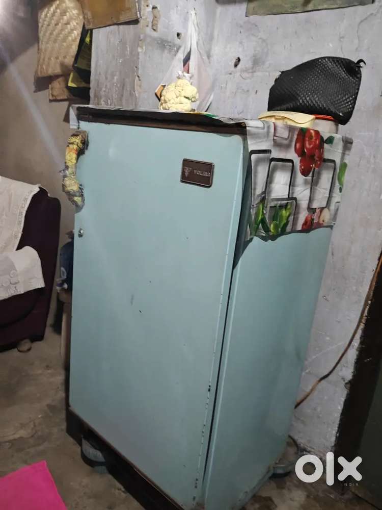 Voltas Refrigerator single door