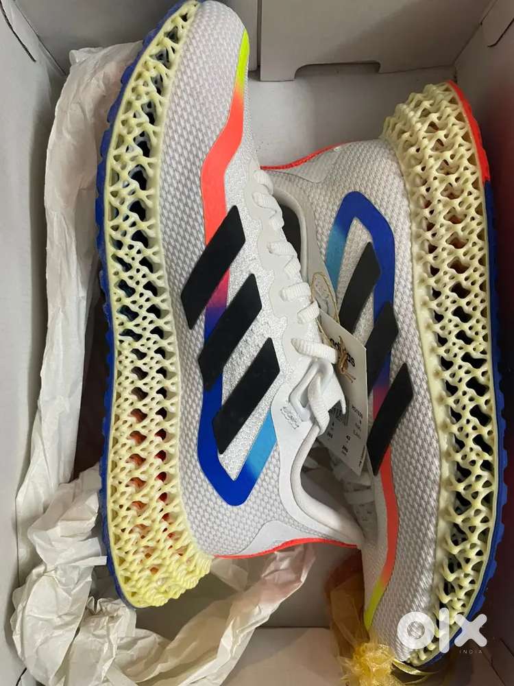 Adidas running shoe 4DFWD uk 8