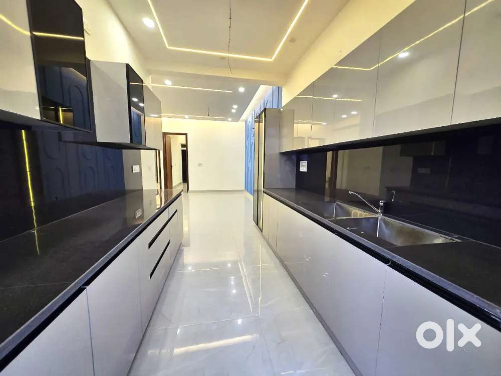Modern Spacious 3 bhk with LIFT Flat
Loan Facility Available 
Gated