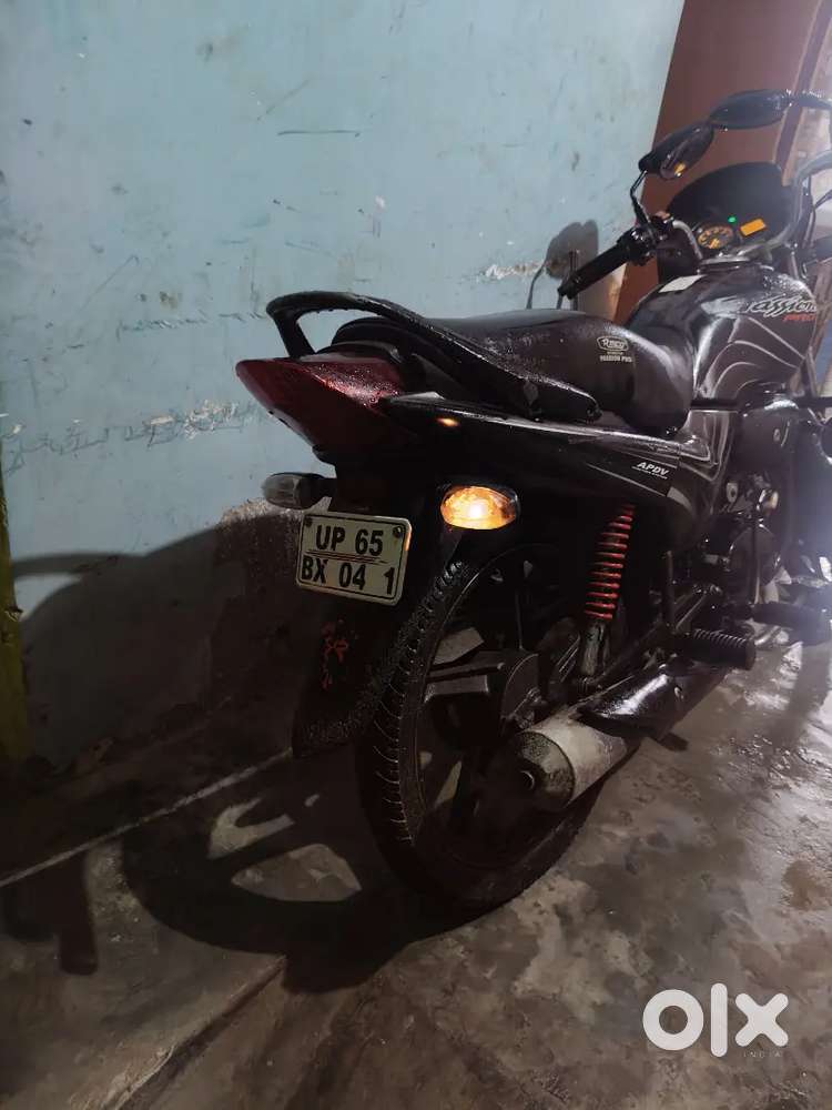 Good condition bike full engine work hua h 1 year hogya hai