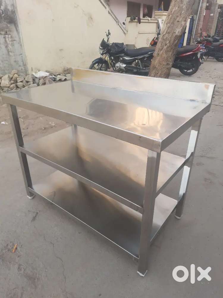 stainless steel work table or service table (Brand-New) For Sale