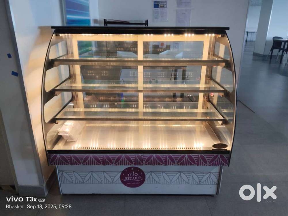 MIO AMORE COLD COUNTERS