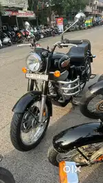 Royal Enfield Standard 350 Model 2025 New Bike Showroom