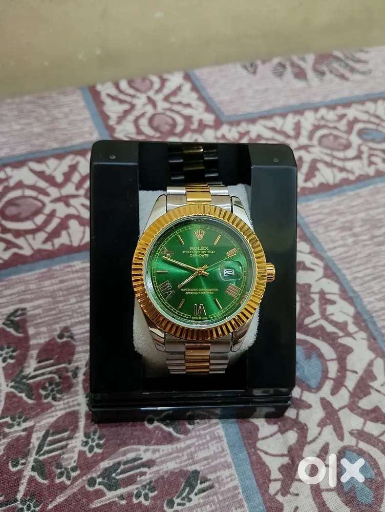 Luxury Style Green Dial Watch – Premium
