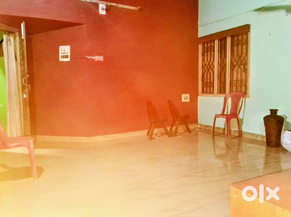 Independent rent house with secured  compund ,cctv surveilance n invtr