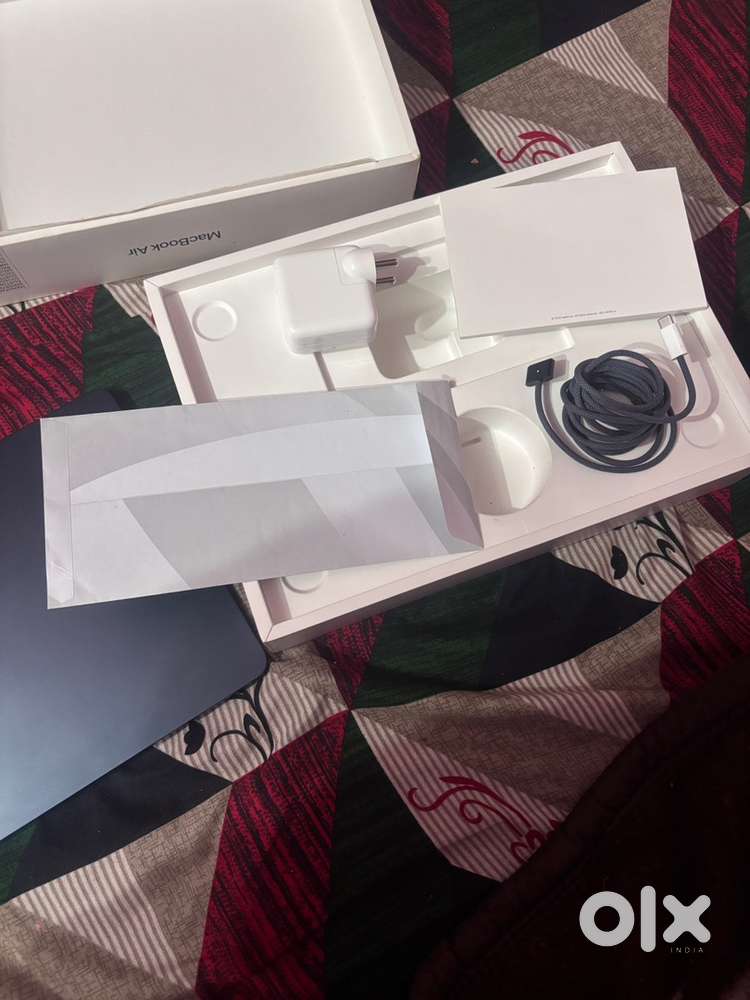 Apple macbook 16 ram 256