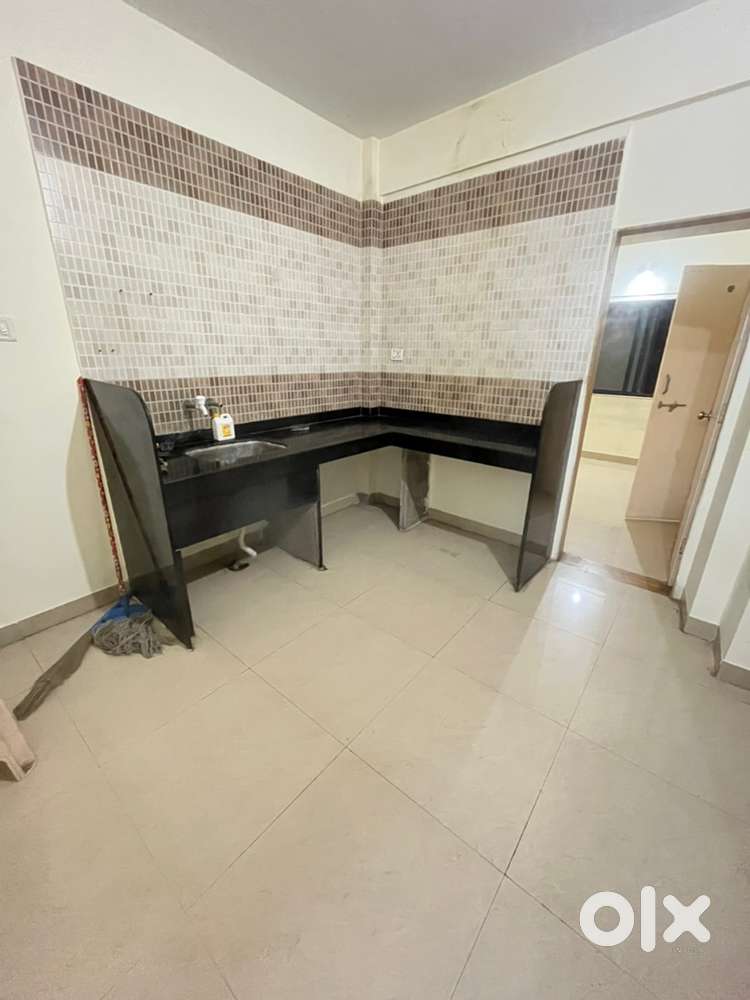 Posh 1Bhk Nr Shivaji maharaj statue/Dahanukar immediate on rent