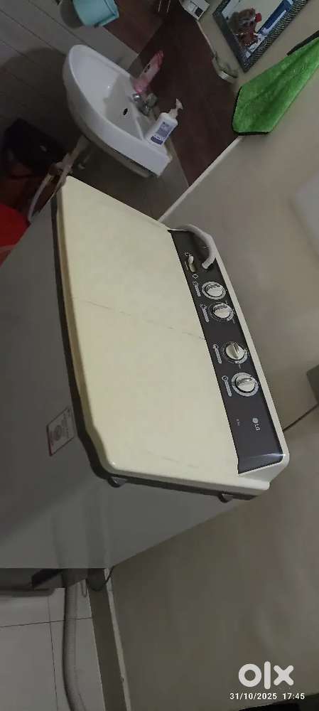LG 8.5 KG SEMI AUTOMATIC BRAND NEW CONDITION WASHING MACHINE