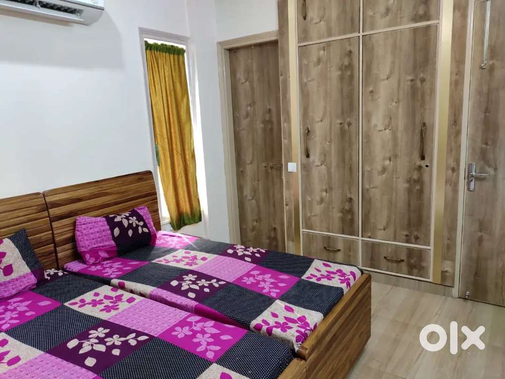 SHARING OR SINGLE ROOMS IN PG