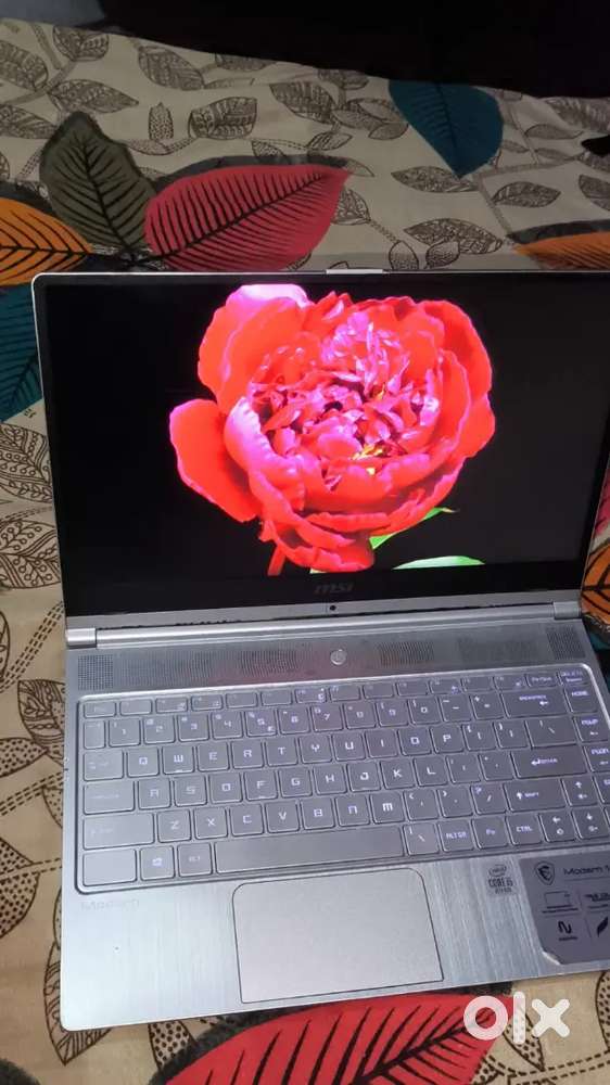 Msi slim sleek laptop i5 10th 16gb 512gb