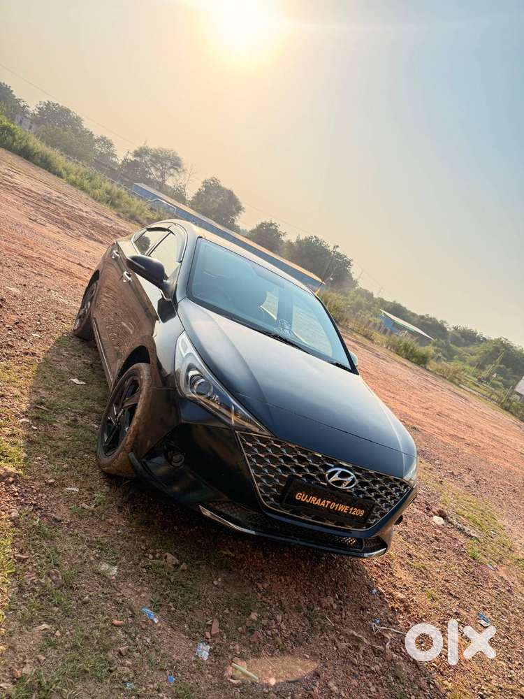 New modal verna 1.5 sx top modal push button start sun roof well menet